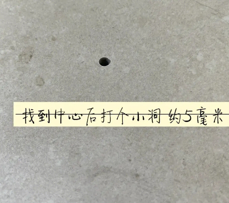 洛南瓷砖空鼓维修公司专业解答在瓷砖铺贴过程中，如果砂料搅拌不均匀，将会带来以下问题